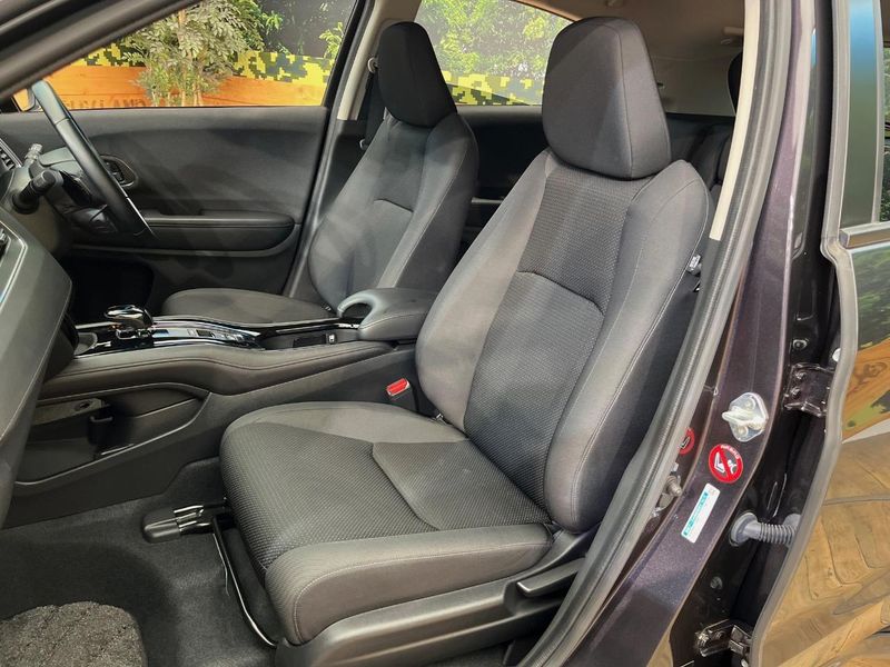 2019 Honda Vezel DAA-RU4 (UW-6a964428cc07f)[26]