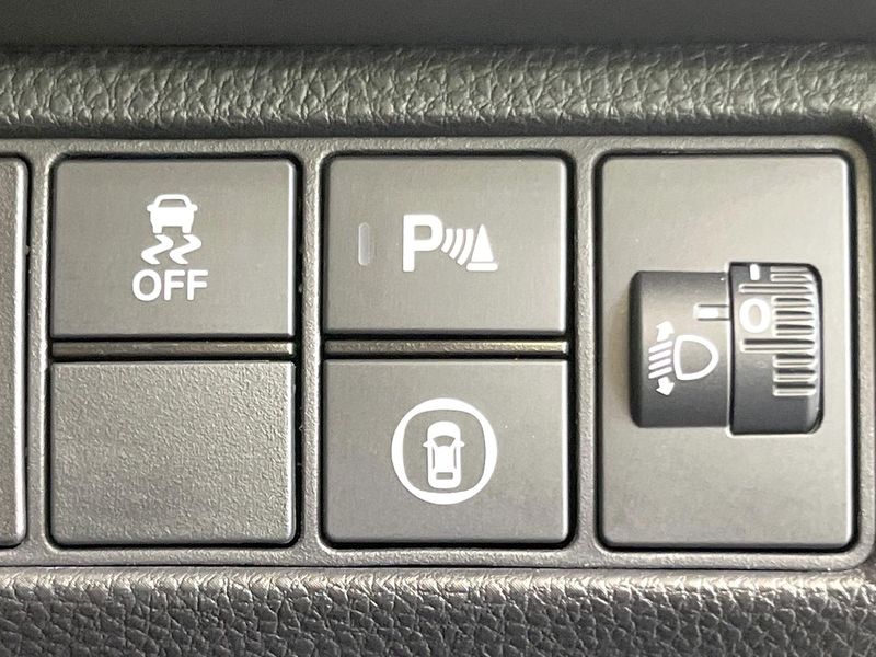 2023 Honda Vezel 6BA-RV3 (UW-6a964429a139f)[28]