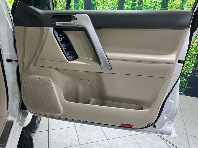 2020 Toyota Land Cruiser Prado CBA-TRJ150W (UW-6a96445ea3b7c)[24]
