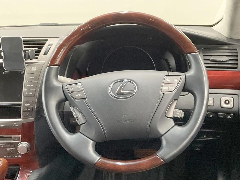2011 Lexus LS DAA-UVF45 (UW-6a96446ed5647)[9]