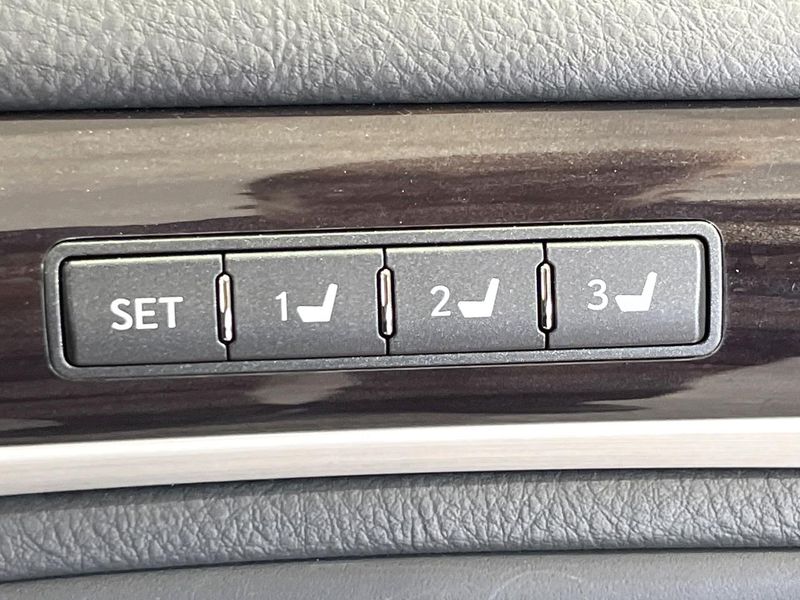 2014 Lexus LS DAA-UVF45 (UW-6a96446eed164)[22]