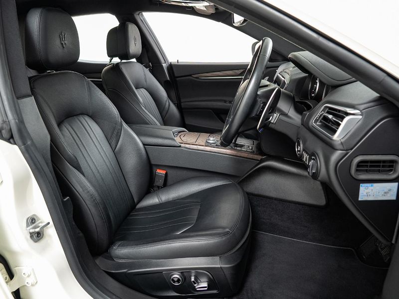 2022 Maserati Ghibli 7AA-MG20 (UW-6a9644a2ada97)[27]