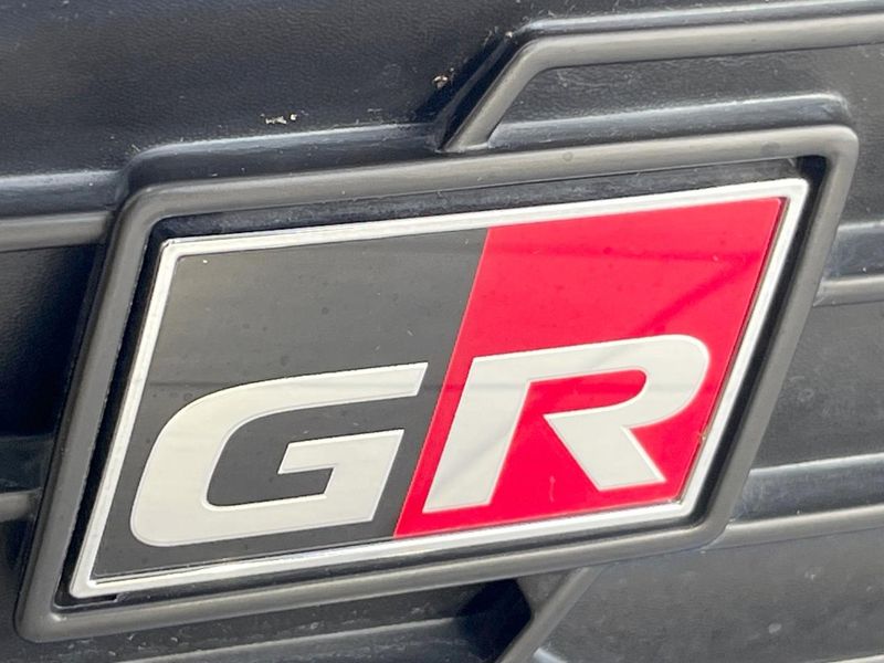 2022 Toyota GR86 3BA-ZN8 (UW-6a9644af11707)[12]