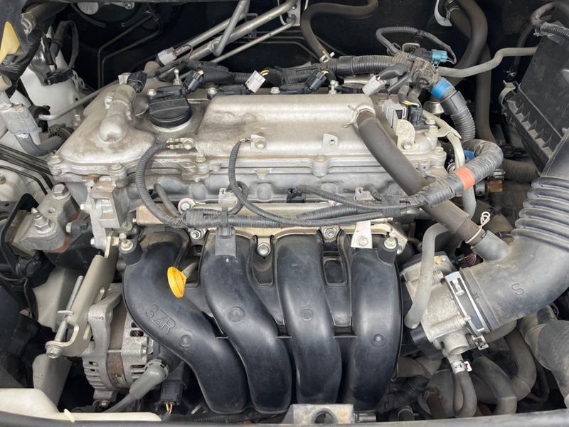 2008 Toyota Noah DBA-ZRR70W (UW-6a9644b081db5)[9]