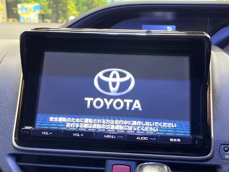 2015 Toyota Noah DBA-ZRR80W (UW-6a9644b62c8f6)[18]