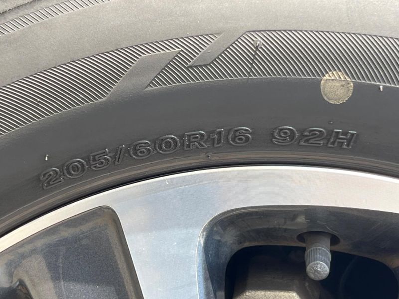 2018 Toyota Voxy DBA-ZRR80W (UW-6a9644bbb93bf)[13]