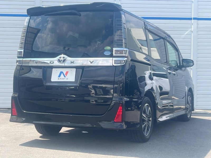 2018 Toyota Voxy DBA-ZRR80W (UW-6a9644bbb93bf)[7]
