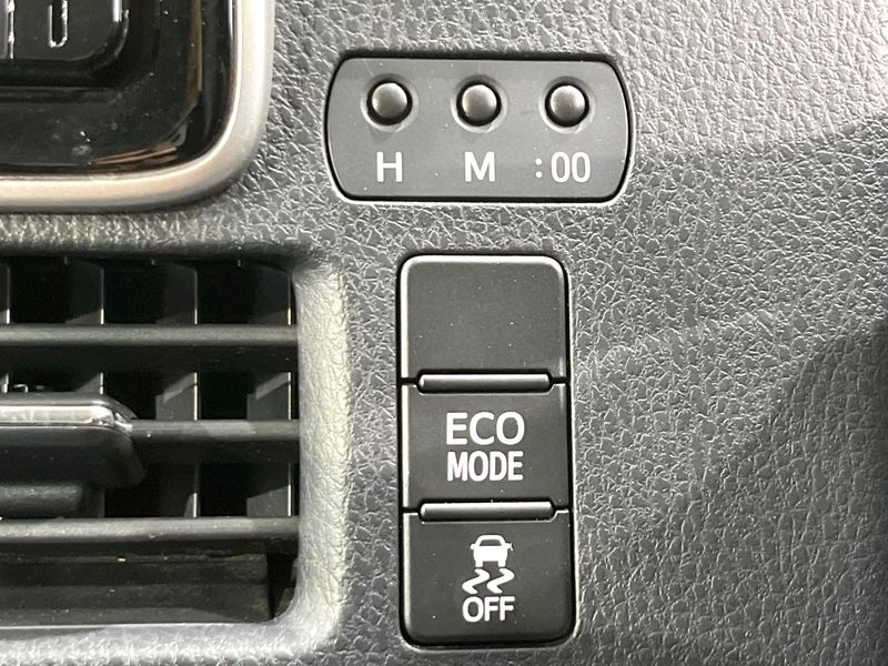 2015 Toyota Voxy DBA-ZRR85W (UW-6a9644c20e121)[18]