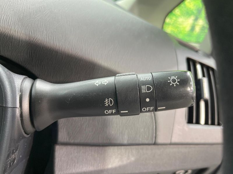 2015 Toyota Prius DAA-ZVW30 (UW-6a9644dcb91ed)[14]