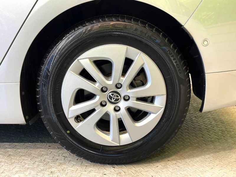 2017 Toyota Prius DAA-ZVW50 (UW-6a9644e175376)[20]
