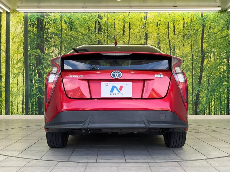 2016 Toyota Prius DAA-ZVW50 (UW-6a9644e3790f1)[17]