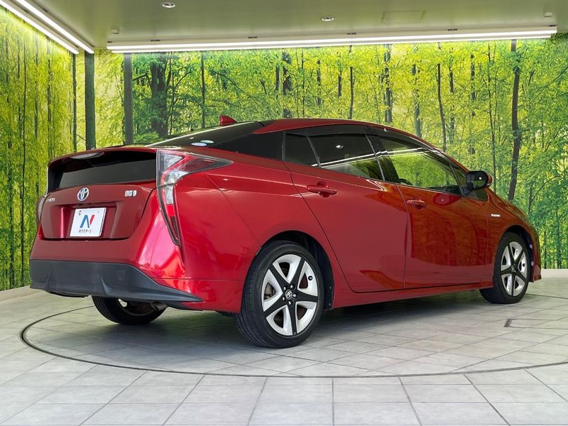 2016 Toyota Prius DAA-ZVW50 (UW-6a9644e3790f1)[16]