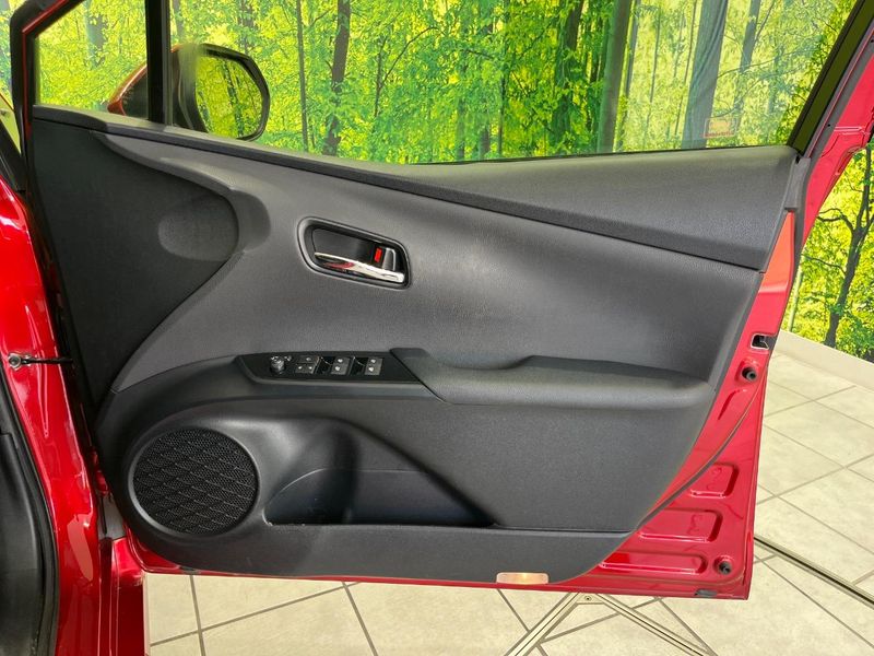 2016 Toyota Prius DAA-ZVW50 (UW-6a9644e3790f1)[27]