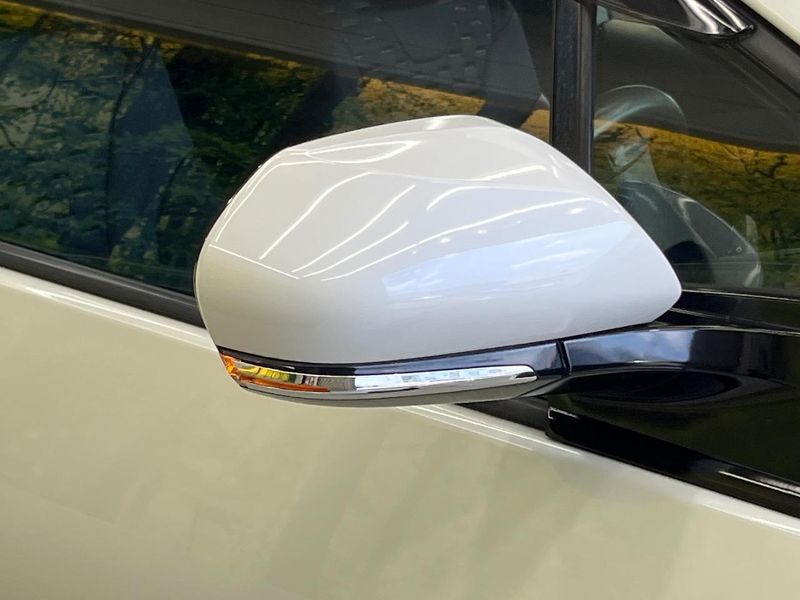 2017 Toyota Prius PHV DLA-ZVW52 (UW-6a9644ed18039)[12]