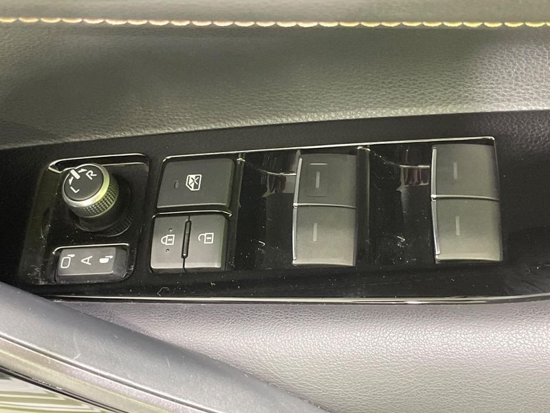 2020 Toyota Corolla Touring 6AA-ZWE211W (UW-6a9644f2c07ac)[5]