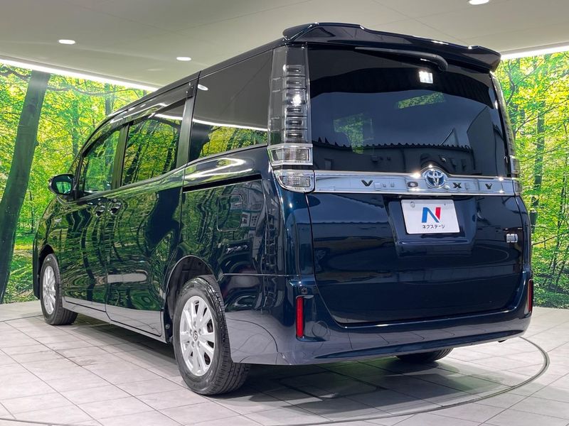 2017 Toyota Voxy DAA-ZWR80G (UW-6a9644f88b48b)[9]