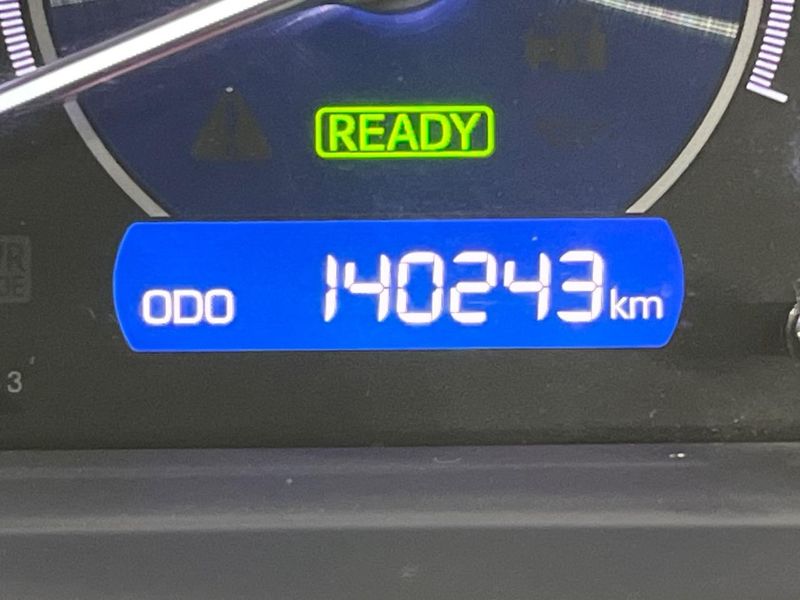2017 Toyota Voxy DAA-ZWR80G (UW-6a9644f88b48b)[2]