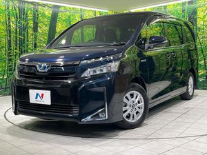 2017 Toyota Voxy DAA-ZWR80G