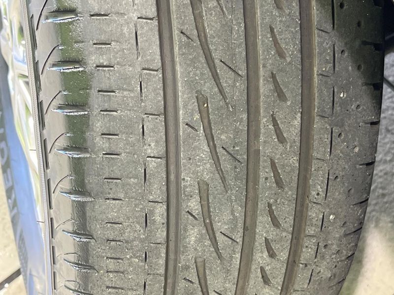 2018 Toyota Voxy DAA-ZWR80W (UW-6a9644f981383)[16]