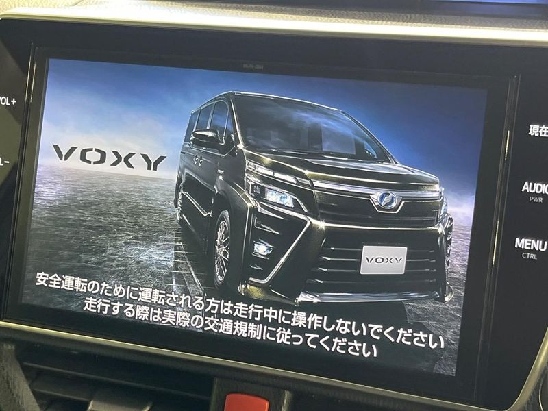 2018 Toyota Voxy DAA-ZWR80W (UW-6a9644f981383)[4]