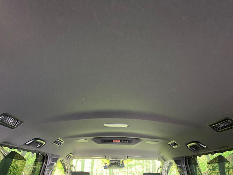 2018 Toyota Voxy DAA-ZWR80W (UW-6a9644f981383)[27]