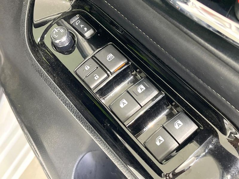 2019 Toyota Esquire DAA-ZWR80G (UW-6a9644fc2f417)[25]