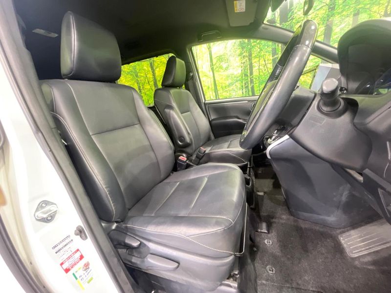 2019 Toyota Esquire DAA-ZWR80G (UW-6a9644fc2f417)[24]