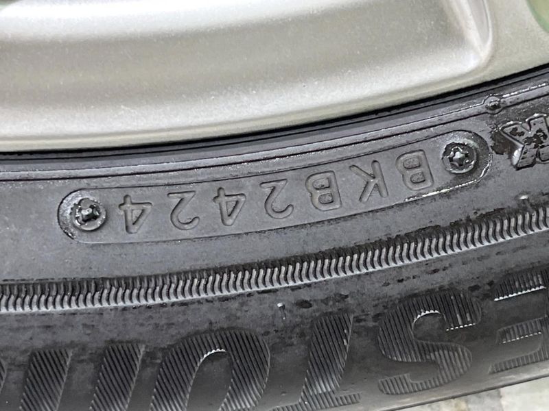 2019 Toyota Voxy DAA-ZWR80W (UW-6a9644fc90148)[16]