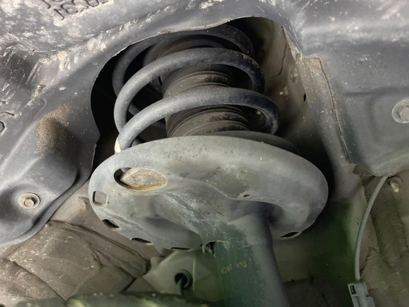 2019 Toyota Voxy DAA-ZWR80W (UW-6a9644fc90148)[4]