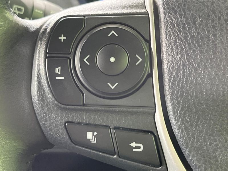 2019 Toyota Voxy DAA-ZWR80W (UW-6a9644fc90148)[26]