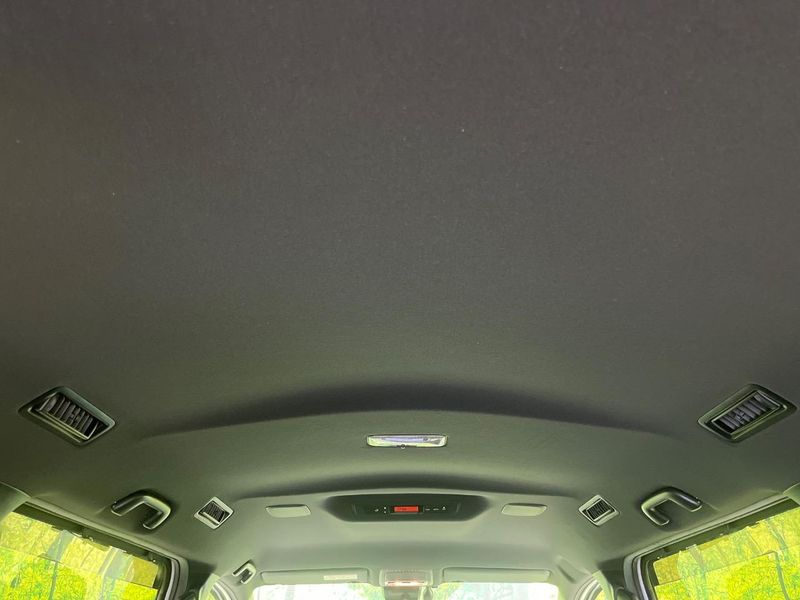 2020 Toyota Voxy DAA-ZWR80W (UW-6a9644fdd39f0)[29]