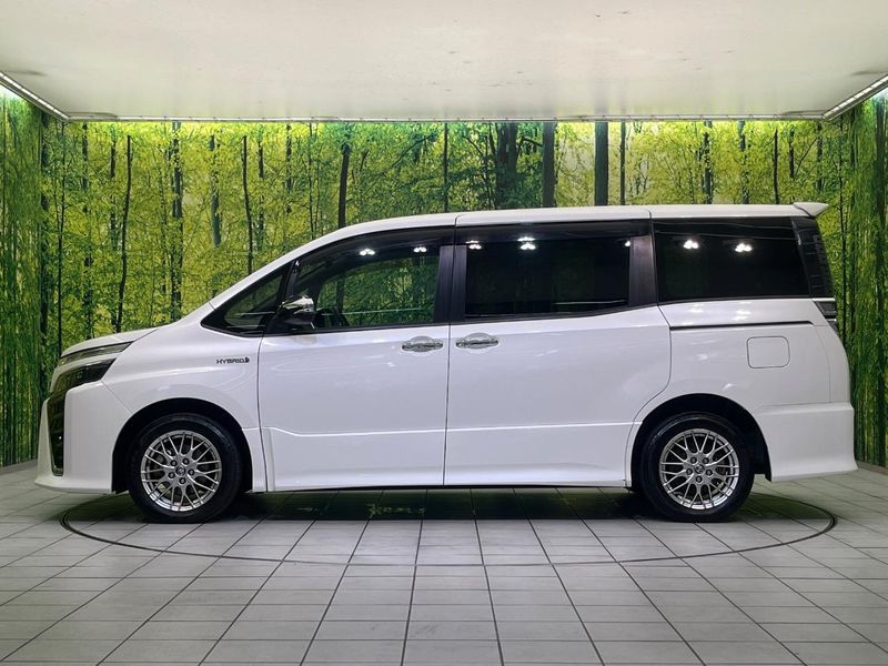 2020 Toyota Voxy DAA-ZWR80W (UW-6a9644fdd39f0)[6]