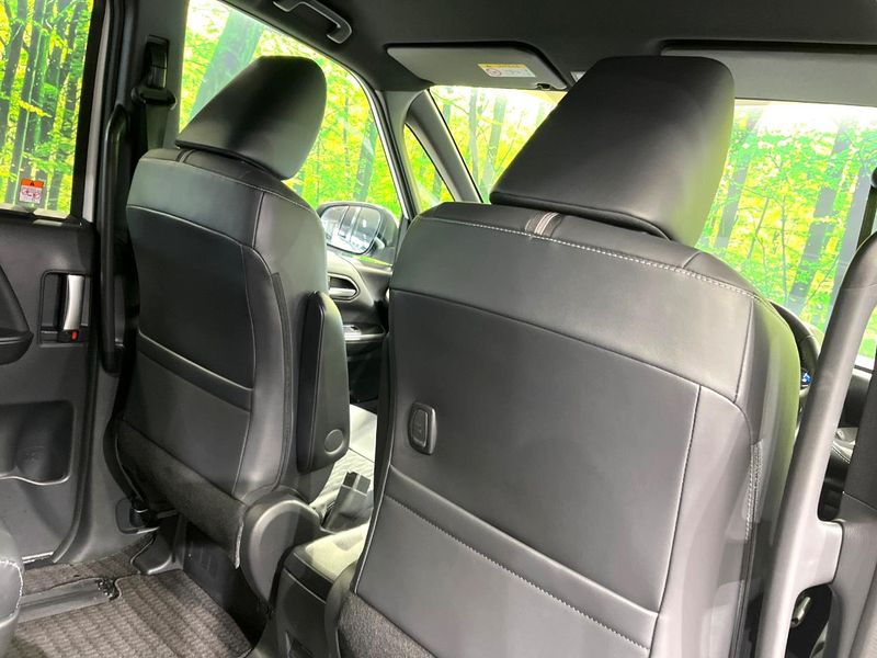 2023 Toyota Noah 6AA-ZWR90W (UW-6a964504ee5e0)[8]