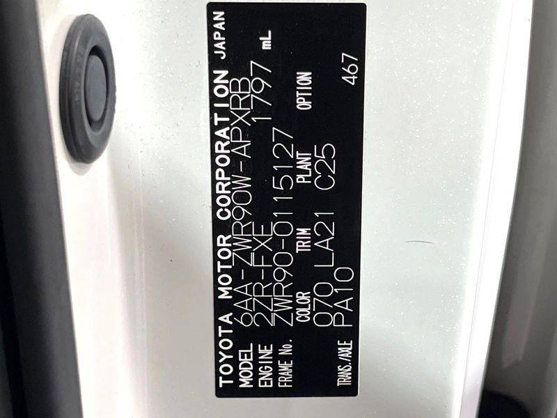2023 Toyota Noah 6AA-ZWR90W (UW-6a964504ee5e0)[1]