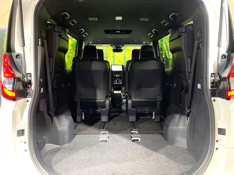 2023 Toyota Noah 6AA-ZWR90W (UW-6a964504ee5e0)[23]