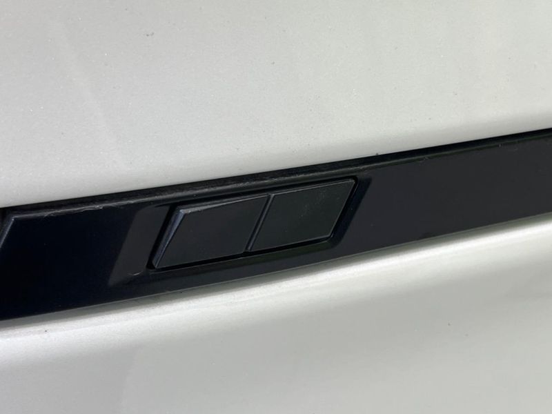 2024 Toyota Noah 6AA-ZWR90W (UW-6a9645096ca32)[11]