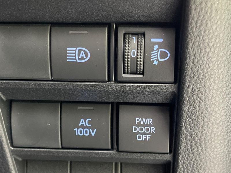 2024 Toyota Noah 6AA-ZWR90W (UW-6a9645096ca32)[16]