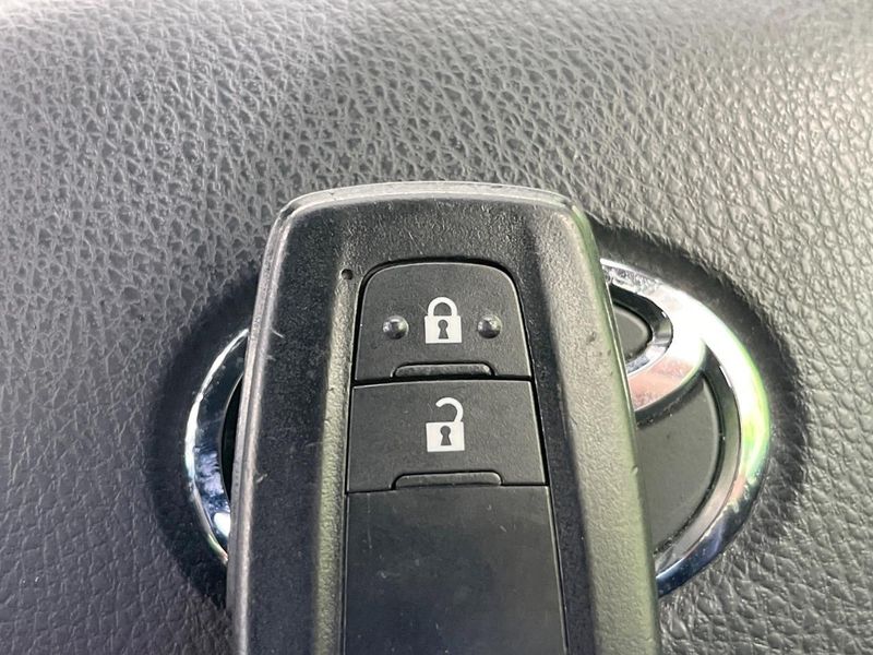 2017 Toyota C-HR DAA-ZYX10 (UW-6a9645106772a)[28]