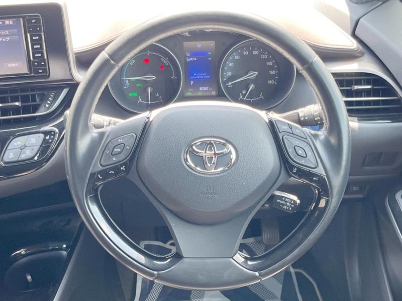 2018 Toyota C-HR DAA-ZYX10 (UW-6a96451161ff9)[26]