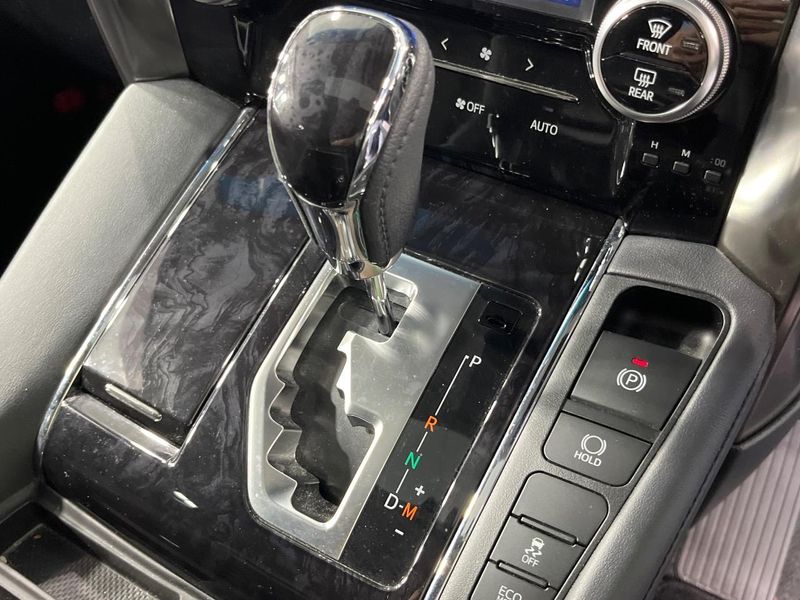 2019 Toyota Alphard DBA-AGH30W (UW-6a97923cded90)[29]