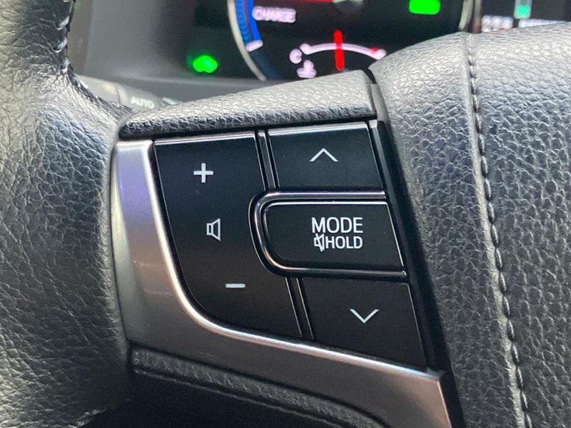 2013 Toyota Crown Hybrid DAA-AWS210 (UW-6a97926493c91)[26]
