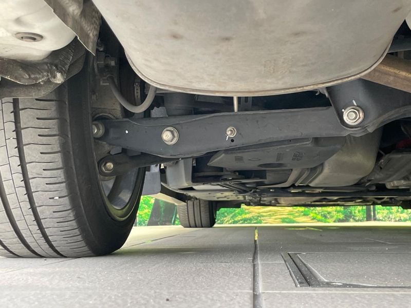 2016 Toyota Crown Hybrid DAA-AWS210 (UW-6a9792666a578)[10]