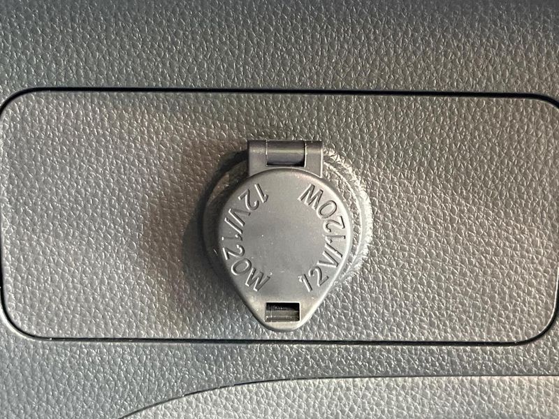 2019 Toyota RAV4 6AA-AXAH54 (UW-6a979267bb70c)[23]