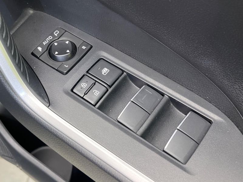 2021 Toyota RAV4 6AA-AXAH54 (UW-6a97926aa4245)[10]