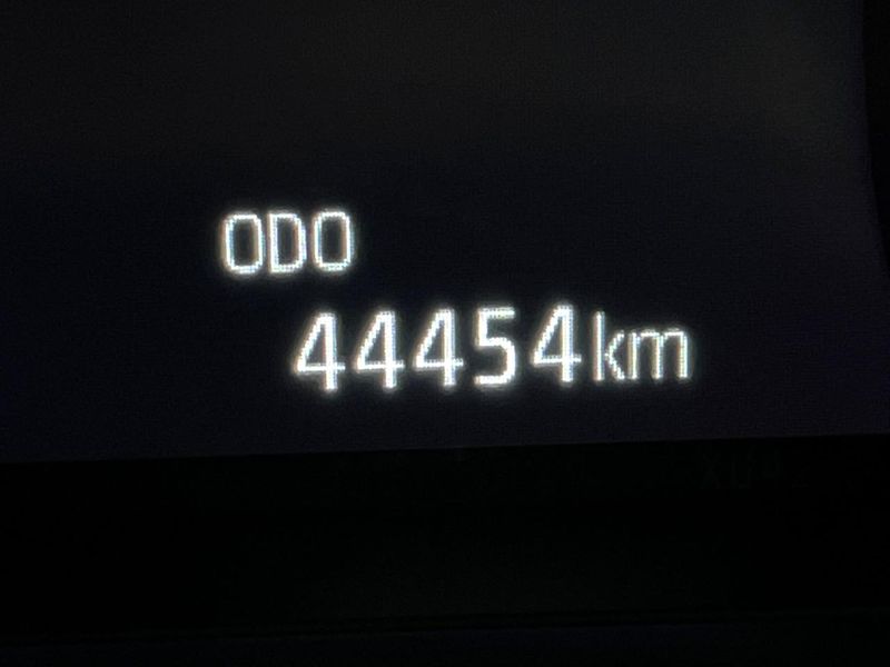 2022 Toyota Harrier Hybrid 6AA-AXUH80 (UW-6a9792758b898)[2]