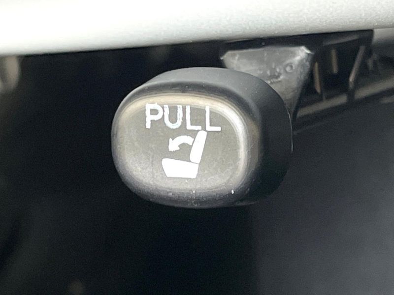 2017 Toyota Camry DAA-AXVH70 (UW-6a97927eb1f32)[17]