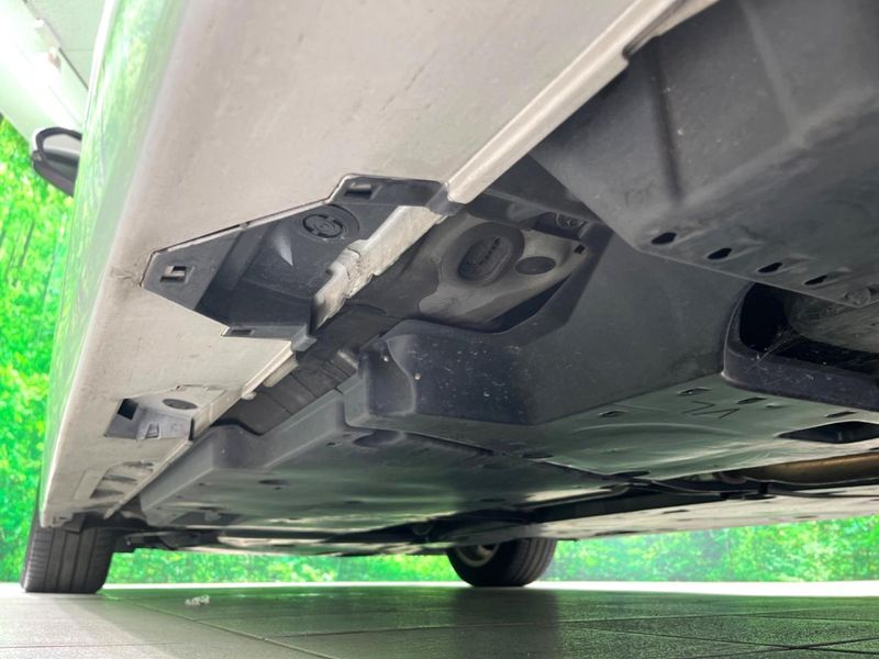 2017 Toyota Camry DAA-AXVH70 (UW-6a97927eb1f32)[12]