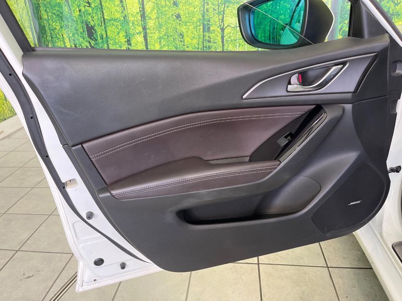 2016 Mazda Axela Sports LDA-BMLFS (UW-6a9792cbc2956)[14]