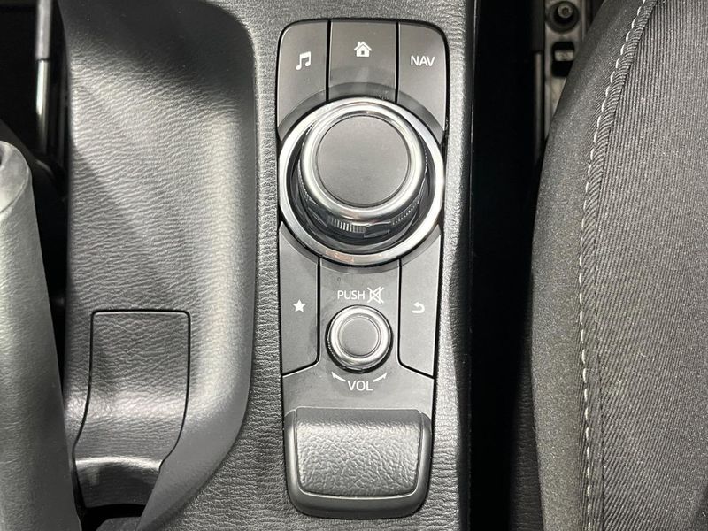 2017 Mazda Demio DBA-DJ3FS (UW-6a9792e8c7dce)[21]