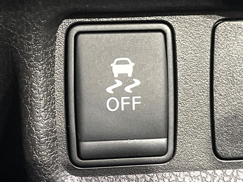 2015 Nissan Note DBA-E12 (UW-6a9792fa11156)[26]